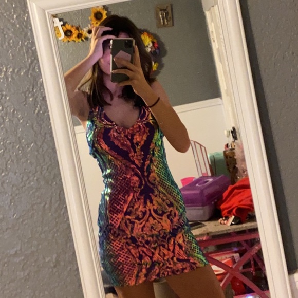 Homecoming dress 💜 - Picture 3 of 3